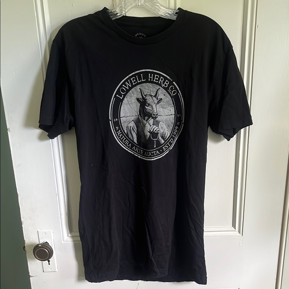 Black Crew Neck Tee with Circular Graphic